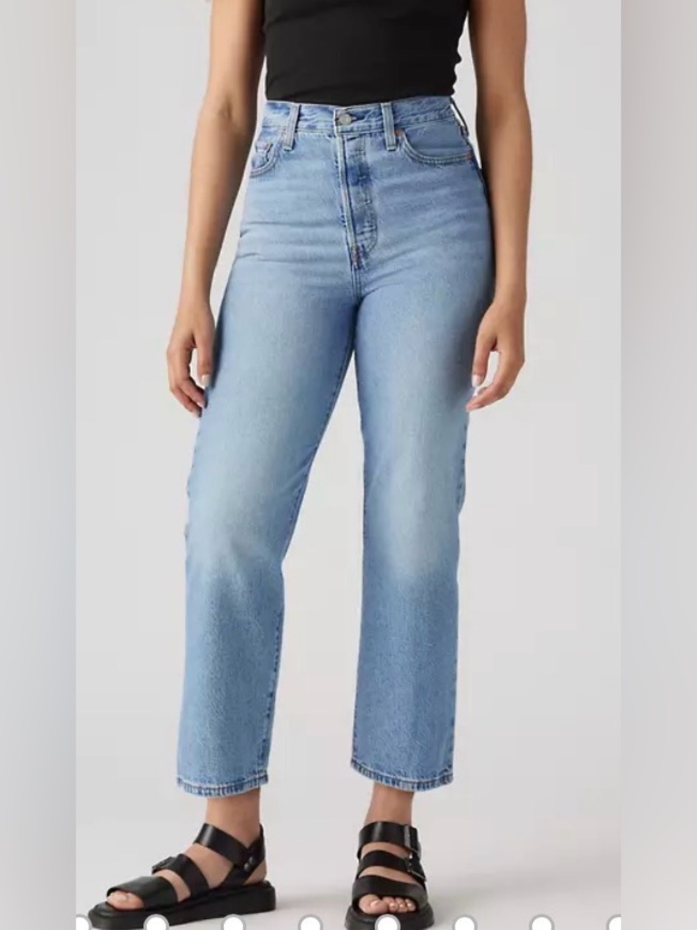Levi’s Ribcage Straight Ankle Jeans in Light Wash Size 25